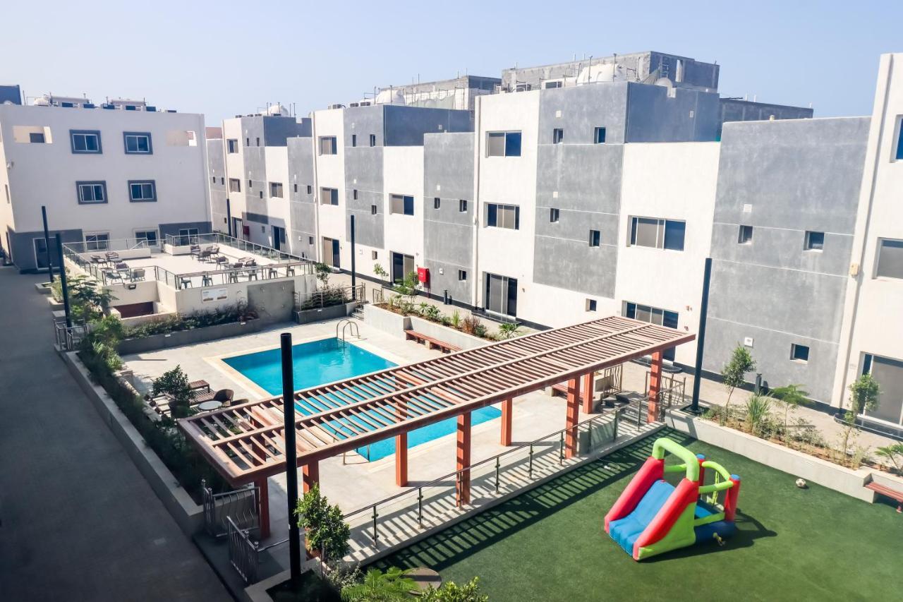 Villa Mabaat - White Pearl Al Basatin - 600 *