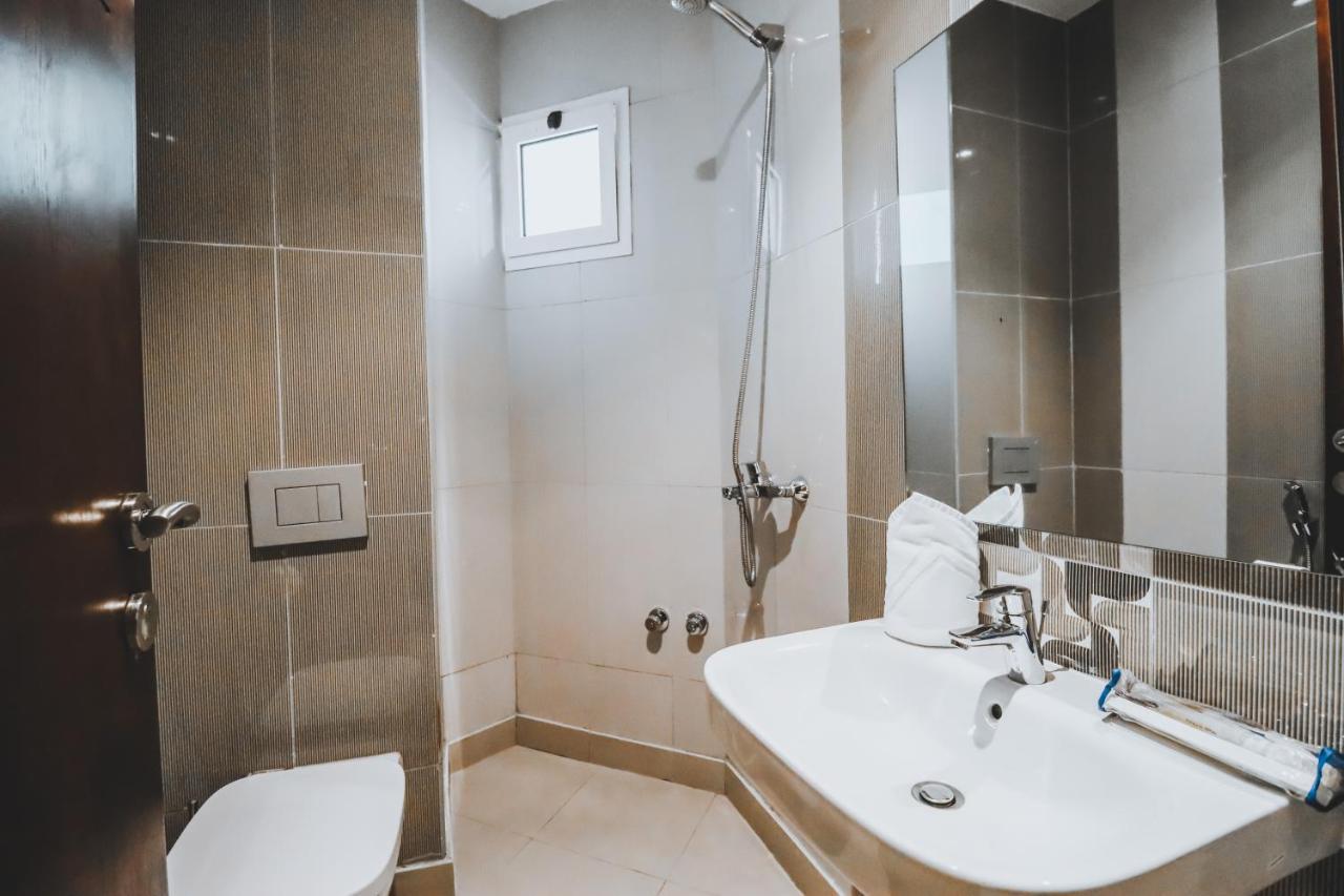 Villa Mabaat - White Pearl Al Basatin - 600 *
