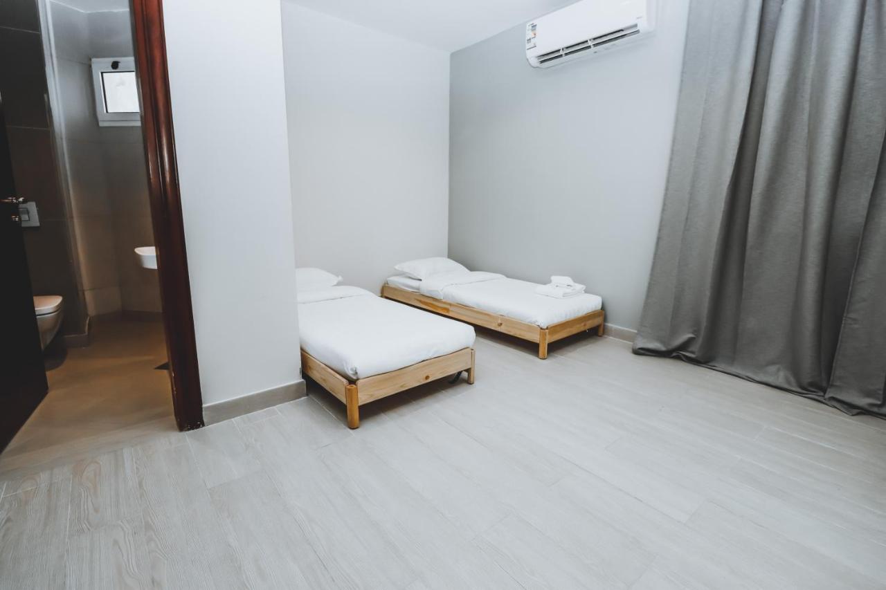 Villa Mabaat - White Pearl Al Basatin - 600 *